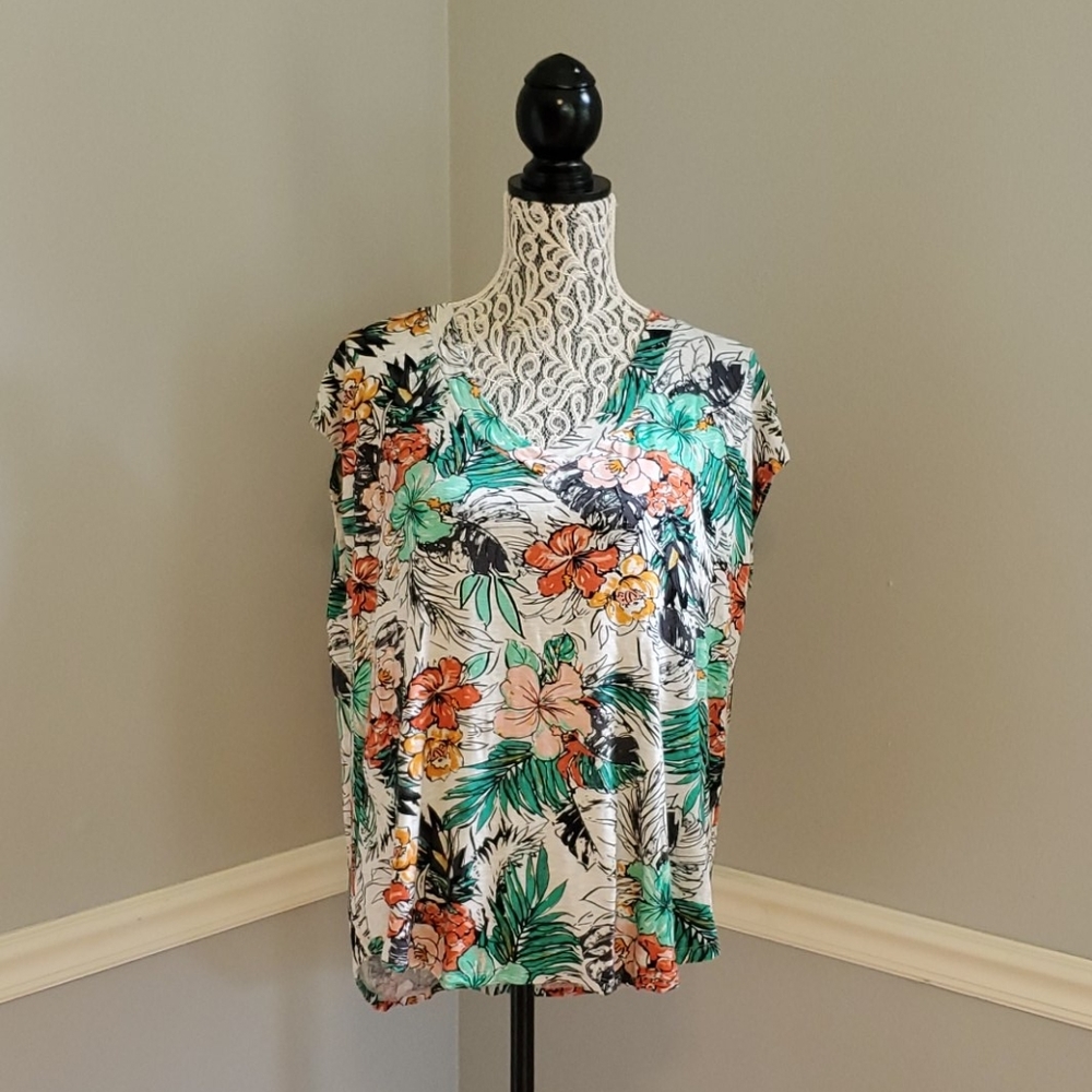 Kate Park XL Tropical Print Short Sleeve Tee